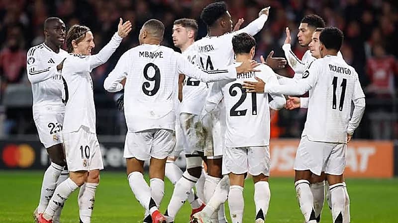 ريال مدريد يخطط لتعزيز دفاعه في صيف 2026