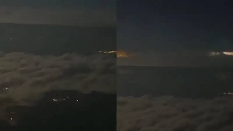 مسافر يوثق ومضات البرق والأعاصير التي ضربت أمريكا‬⁩ من نافذة الطائرة .. فيديو