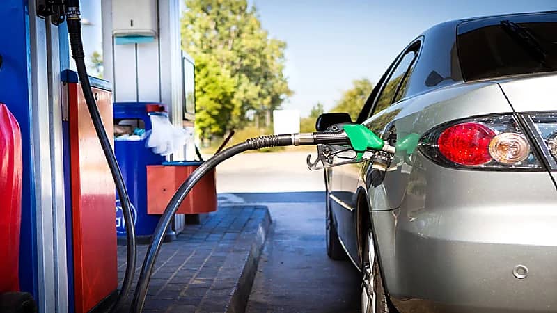 التجارة توضح أبرز الاشتراطات المطلوبة لمراكز الخدمة ومحطات الوقود