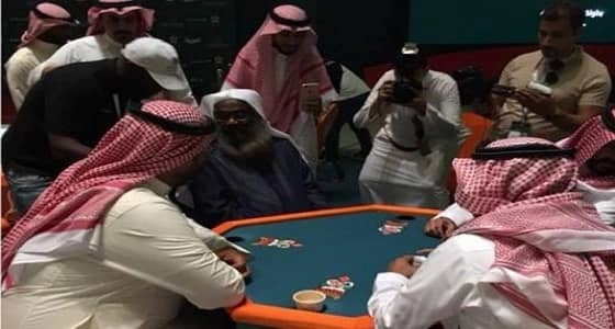 بالفيديو.. الشيخ الكلباني يشتري صن مغطى