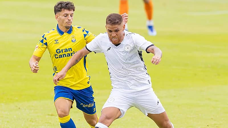 الشباب يخسر وديًا ضد لاس بالماس