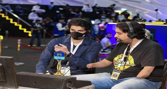 بالصور.. متسابق ببطولة الألعاب الإلكترونية: اخترت الاحتراف بلا يدين