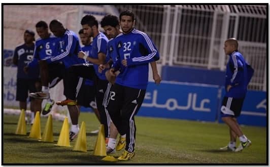 الهلال يجري مرانه الرئيس للقاء الأهلي