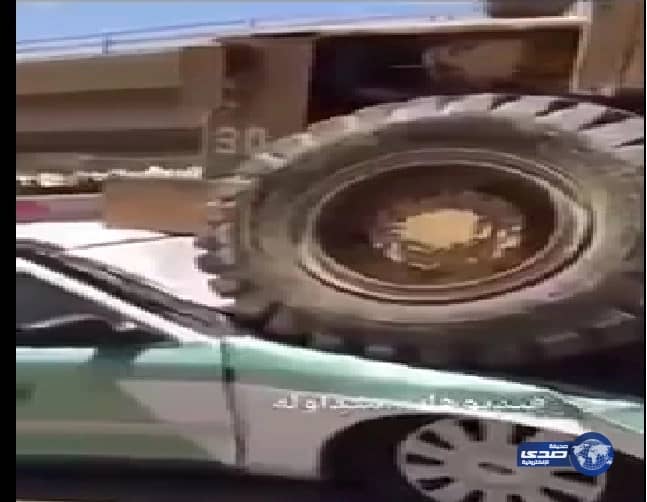 بالفيديو.. دورية مرور تعترض شيول قبل وصوله إلى الحجاج