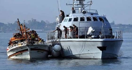 إنقاذ 324 مهاجرًا غير شرعي بـ " زوارة " في ليبيا