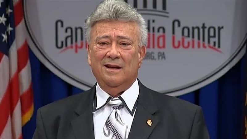 اكتساح سياسي متوفى في انتخابات برلمانية