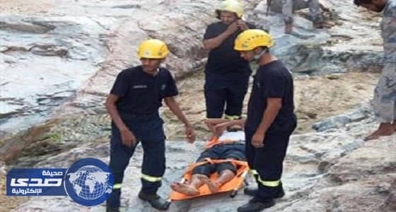 " مدني الطائف " ينقذ شخصا محتجزا.. ويباشر حالة وفاة