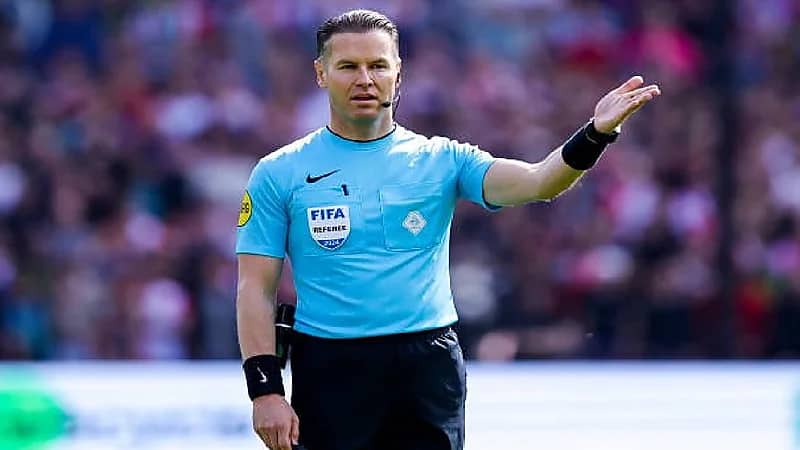 حكم هولندي يقود مواجهة الهلال وباتشوكا