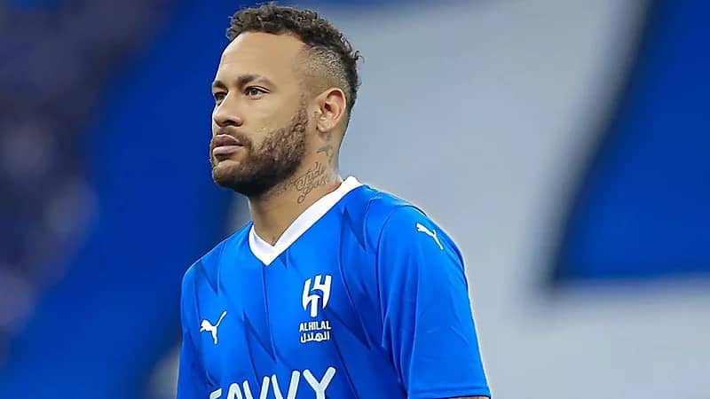 بعد إعلان إصابته .. الهلال يناقش الاتحاد البرازيلي عن عملية نيمار