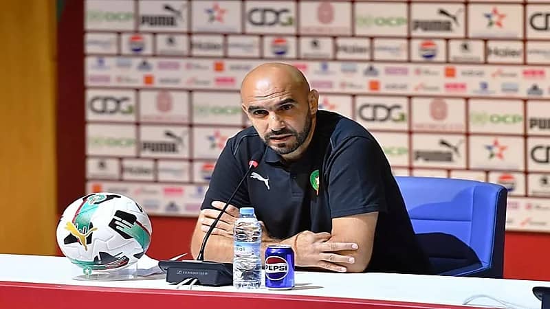 الركراكي: نتائج المنتخب المغربي تعكس عملاً متواصلاً واستقراراً في الأداء