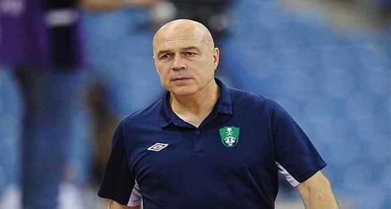 بعد شائعات هروبه من الزمالك.. جروس يصل القاهرة