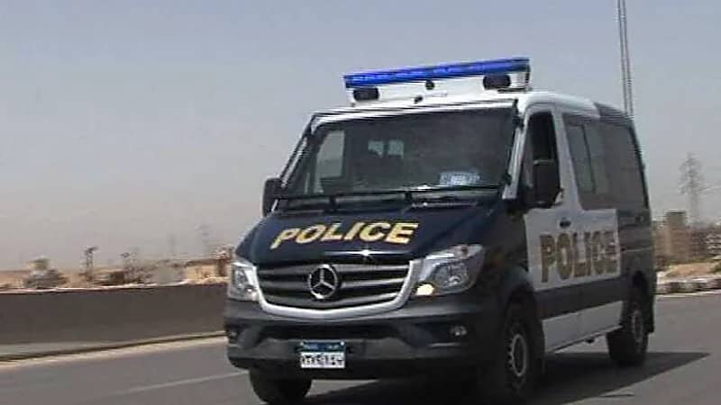 مندوب مبيعات استولى على أموال شركته واختبأ عند زوجته الثانية