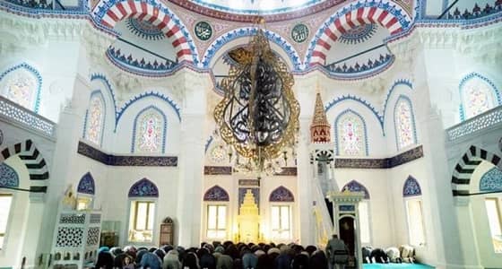 رأس خنزير في موقع بناء مسجد يثير غضب الجالية المسلمة بألمانيا