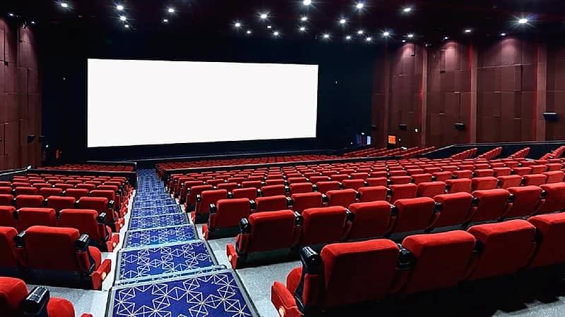 إعفاء الأفلام المحلية من أي رسوم على التذاكر في صالات العرض