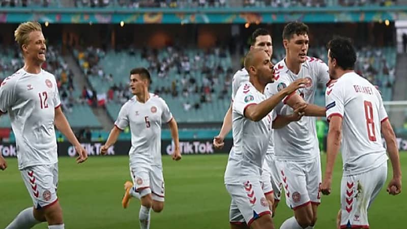 الدنمارك تتغلب على التشيك وتتأهل لنصف النهائي بعد 29 عامًا