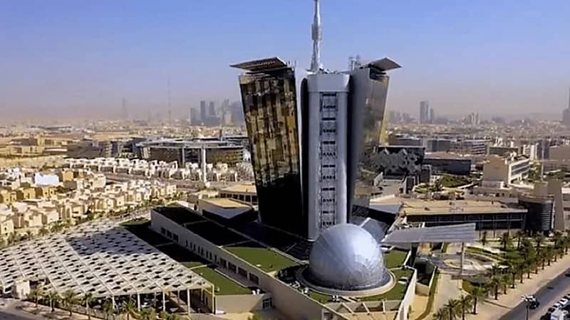 " الاتصالات " تطرح مشروع " نظام الفضاء " للاستطلاع