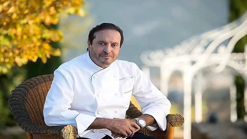 وفاة الشيف المصري أسامة السيد بعد صراع مع المرض