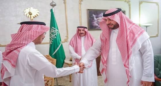 أمير الشمالية يستقبل موظفي الإمارة المهنئين بشهر رمضان المبارك