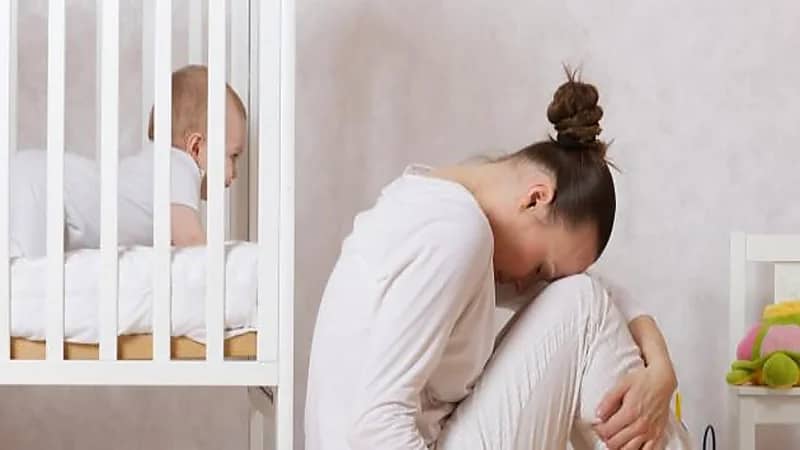 "استشاري": 50% من النساء يعانون من اكتئاب ما بعد الولادة