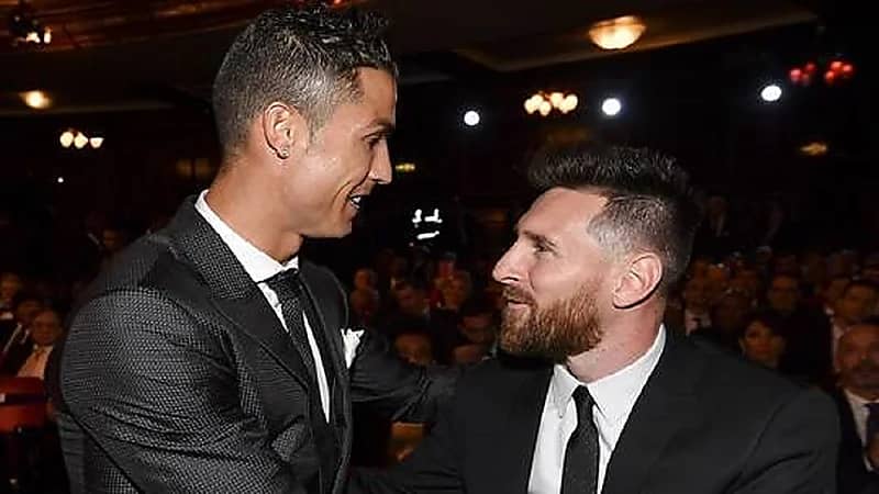 مظهر ميسي ورونالدو في "فيفا 22" يثير السخرية