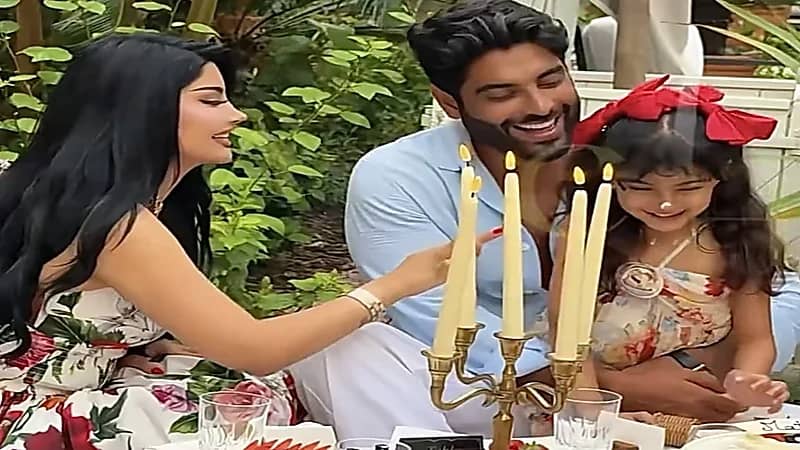 ظهور ملكة كابلي وأحمد السالم في صور عائلية جديدة