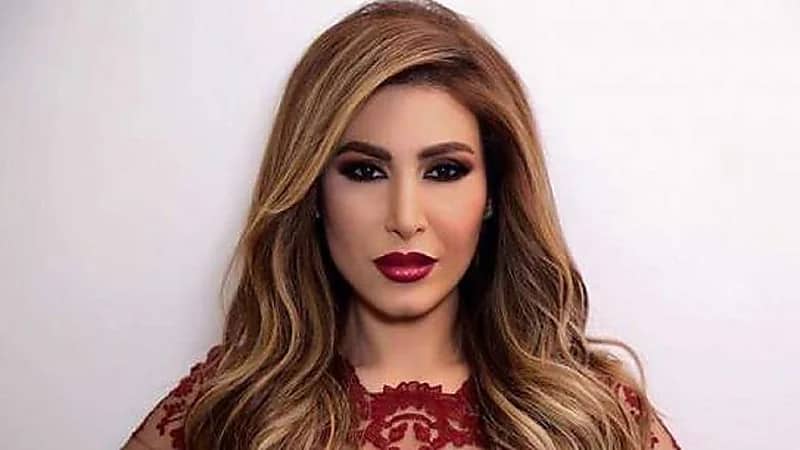 بالصورة.. المطربة يار تفاجئ جمهورها بالبيجامة وبدون مكياج