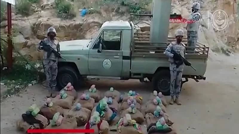 إحباط محاولات تهريب كميات ضخمة من المواد المخدرة في نجران وجازان وعسير وتبوك