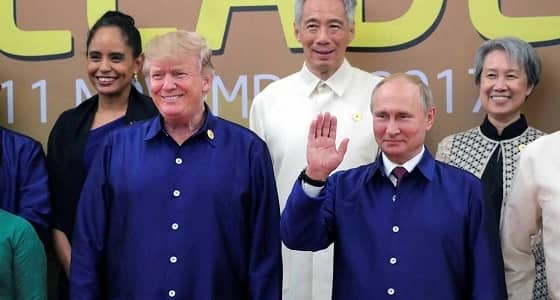 ترامب وبوتين يرتديان زي فيتنام التقليدي