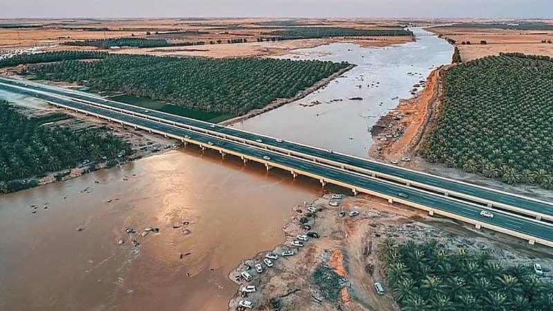 المسند يوضح أيهما أنفع المطر في أول الموسم أم في آخره