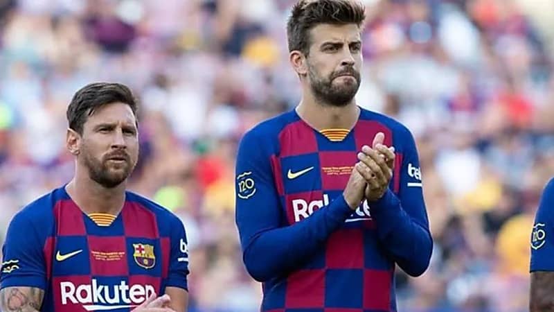 ميسي يقرر مغادرة باريس وبيكيه يقف عائقًا ضد عودته إلى برشلونة