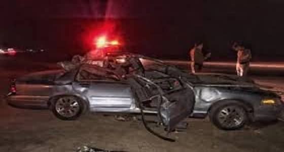 وفاة شابين إثر ارتطام سيارتهما بجمل سائب بالقصيم