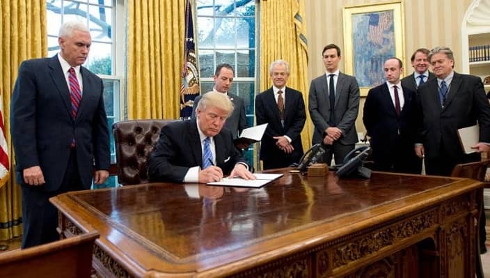 ترامب يبحث إدراج جماعة الإخوان منظمة إرهابية