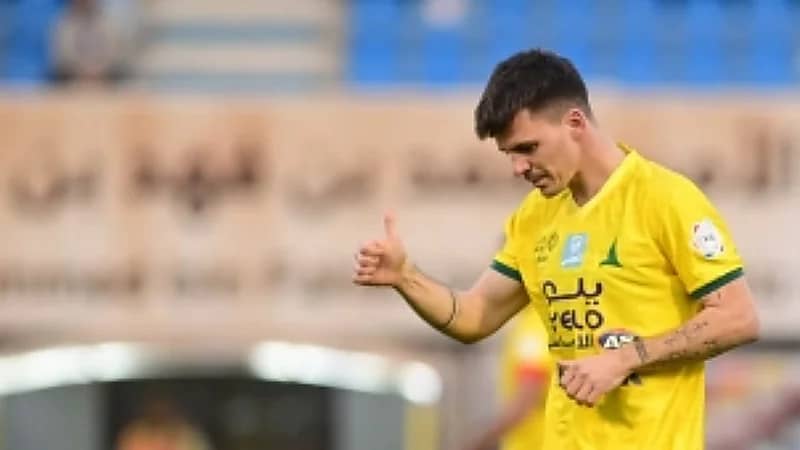 مورغ يسجل اسمه في تاريخ دوري روشن بهدف تاريخي