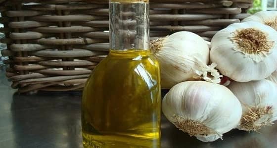 استخدمي زيت الثوم في التجميل