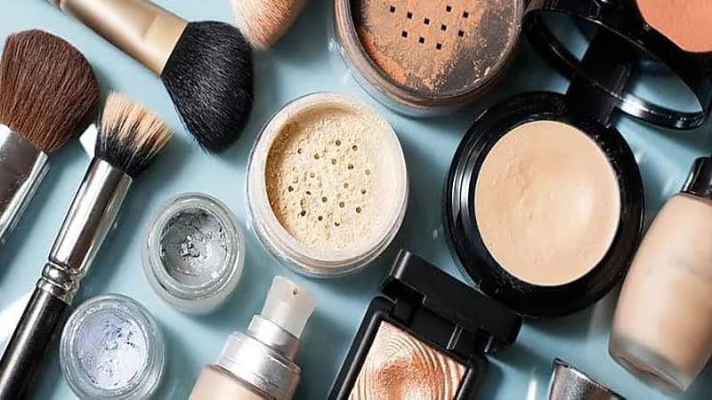 الغذاء والدواء توضح علامات انتهاء صلاحية منتجات التجميل