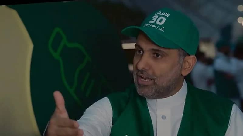 وزير الصحة ممازحًا وزير الرياضة: لا أستطيع مجاراته في رياضة البادل .. فيديو