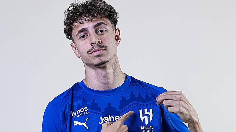 مهاجم الهلال الشاب : سالم الدوسري قدوتي