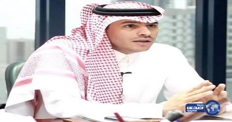 “العواد” يعتذر للنساء السعوديات