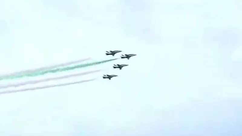 بالفيديو.. فريق الصقور الخُضر يشارك في المعرض الدولي للطيران في تونس