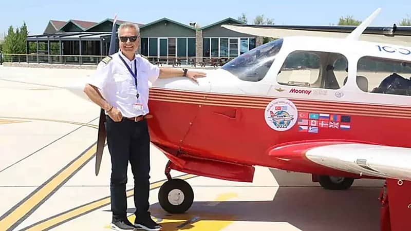 وفاة طيار تركي بعد دقائق من انطلاق رحلته حول العالم.. فيديو