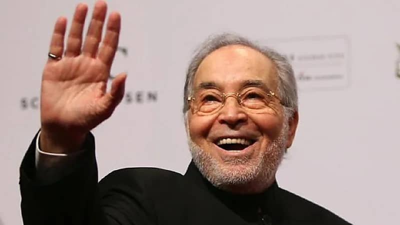 أول تعليق لحسن يوسف بعد تصريح القبلات المثير للجدل