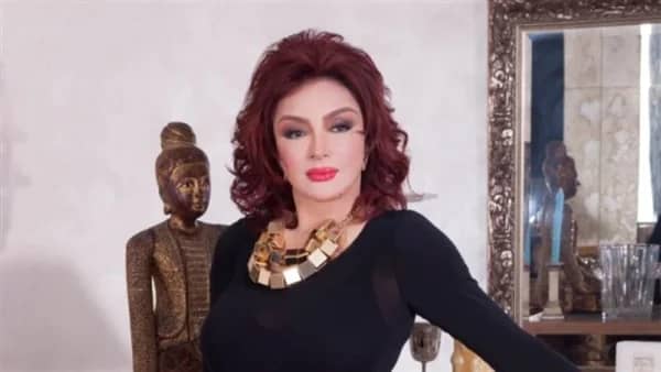 نبيلة عبيد في ذكرى وفاة محمود عبدالعزيز: "كان فينا أحلى الأفلام"