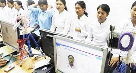 فريق إندونيسي يحارب الأخبار المزيفة على الإنترنت