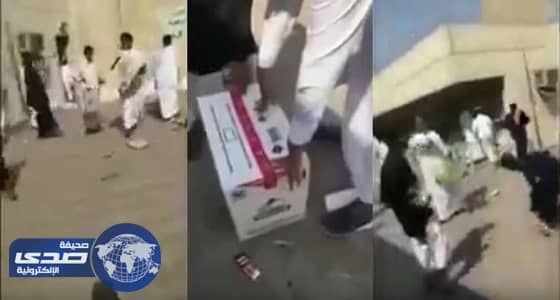 بالفيديو.. طلاب يسرقون محتويات مقصف مدرستهم
