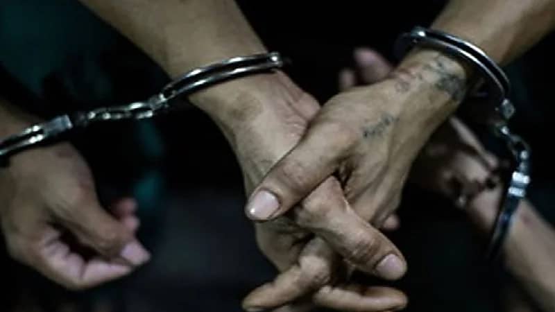 السجن مدى الحياة لمعلم اغتصب 13 طالبة