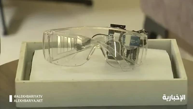 بالفيديو.. طالبة بجامعة حائل تبتكر نظارة للقيادة الآمنة
