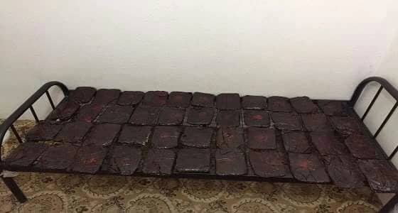 القبض على عشريني بحوزته 47 بلاطة حشيش في السليل