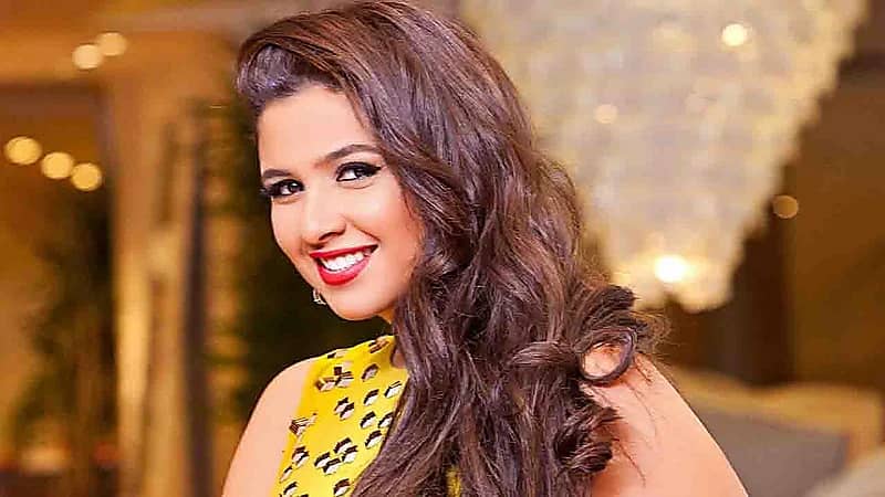 ياسمين عبدالعزيز ممنوعة من الكلام