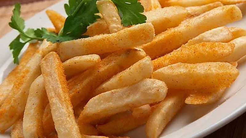 دراسة: البطاطس المقلية ترفع نسبة الشعور بحالات القلق والاكتئاب