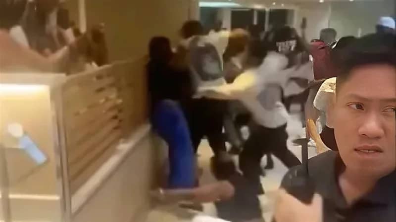 شجار عنيف على متن سفينة سياحية بسبب وجبة دجاج.. فيديو